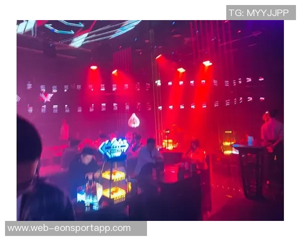 阿里纳斯谈生活选择:播客比夜店更有意义队友凌晨仍在狂欢 阿里纳斯谈生活选择:播客比夜店更有意义队友凌晨仍在狂欢