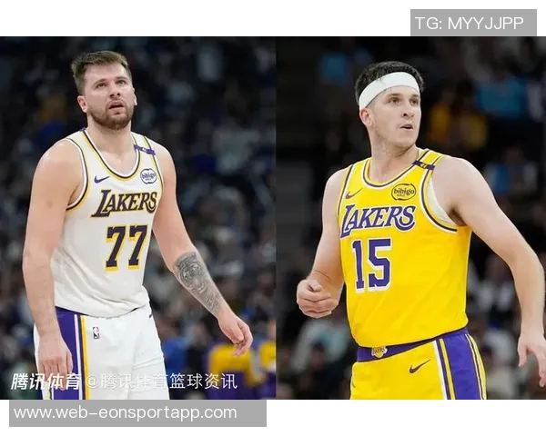 湖人训练场景曝光斯玛特紧逼八村里夫斯全力防守展现球队默契 湖人训练场景曝光斯玛特紧逼八村里夫斯全力防守展现球队默契